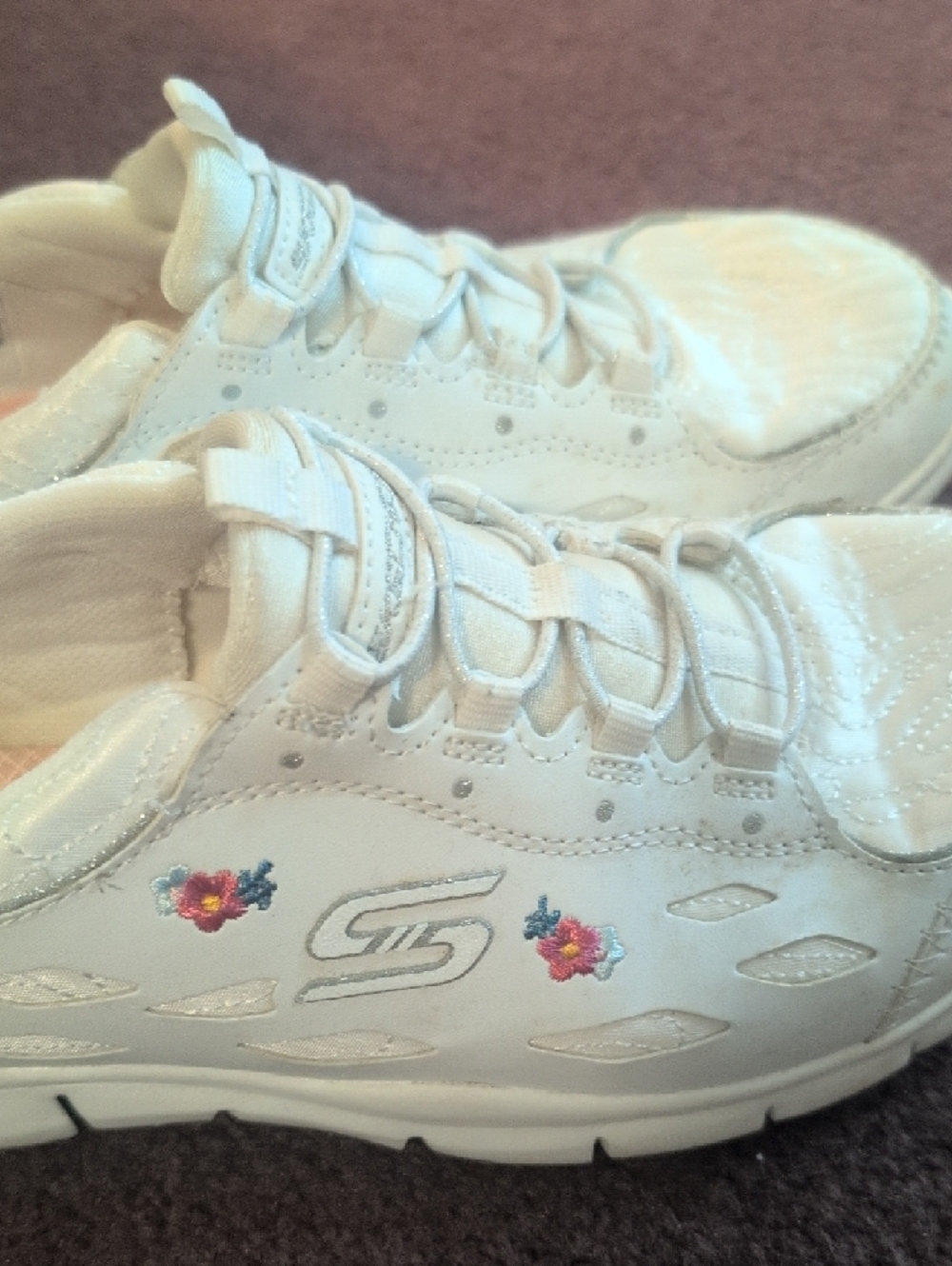 Skechers White Sneakers with Pink Floral Accents - Picture 3 of 15